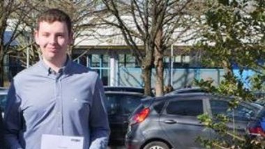 Schüler erfolgreich im FHDW-Schülerstudium